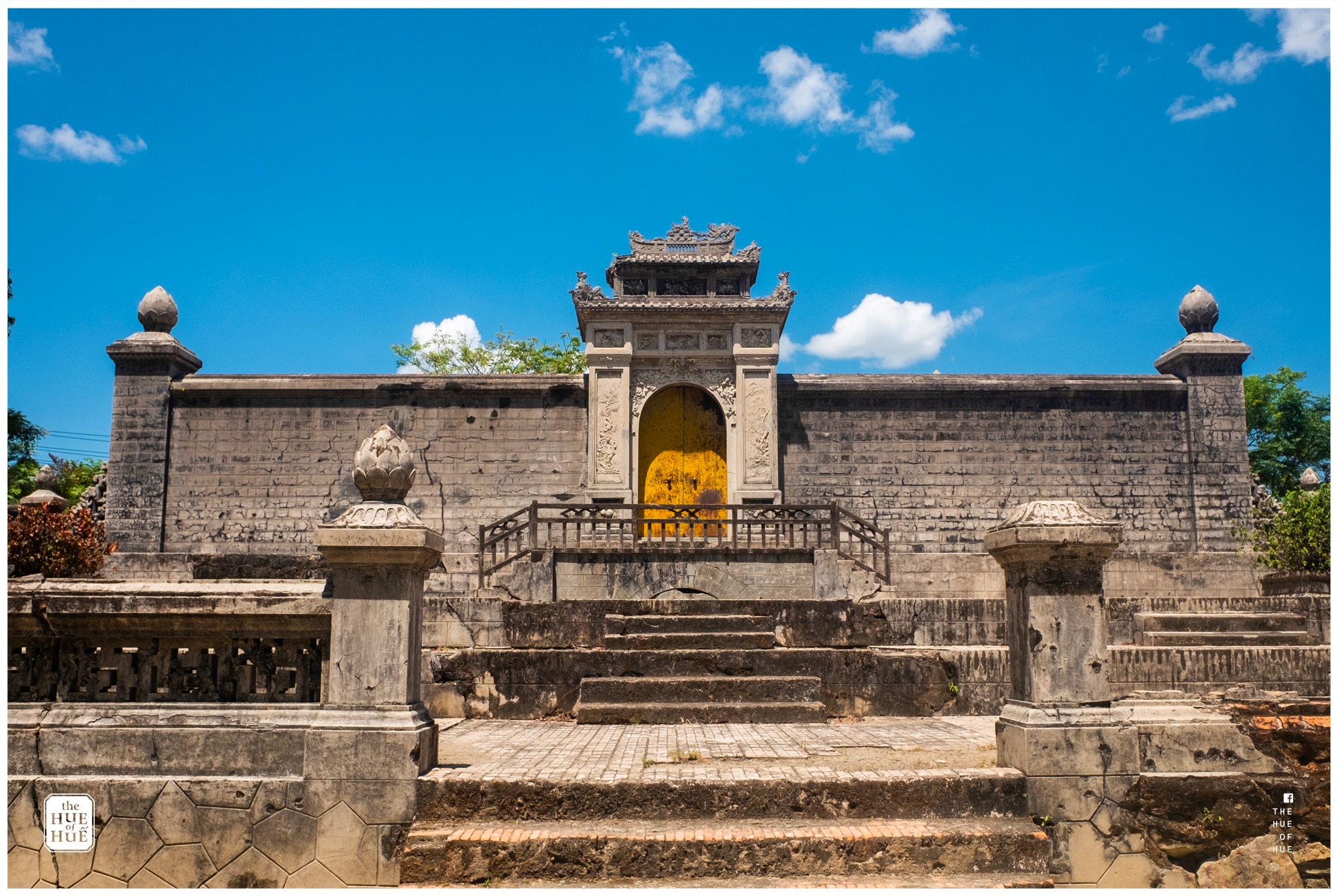 Van Van Tomb (Tu Thong Mausoleum)